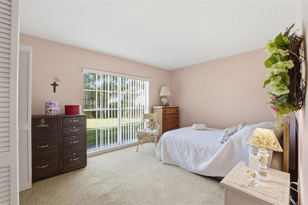 For Sale: $250,000 (2 beds, 2 baths, 1615 Square Feet)