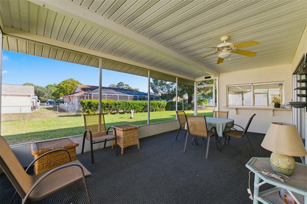 For Sale: $250,000 (2 beds, 2 baths, 1615 Square Feet)