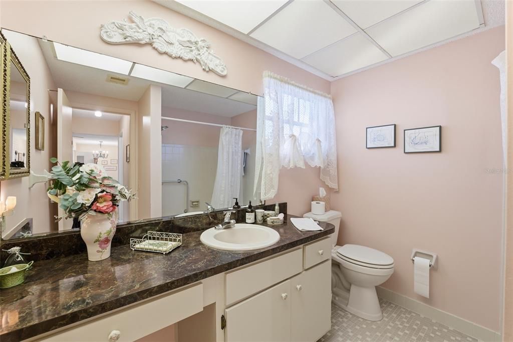 For Sale: $250,000 (2 beds, 2 baths, 1615 Square Feet)