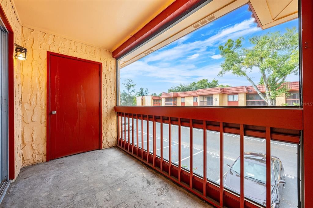 For Sale: $95,000 (1 beds, 1 baths, 672 Square Feet)