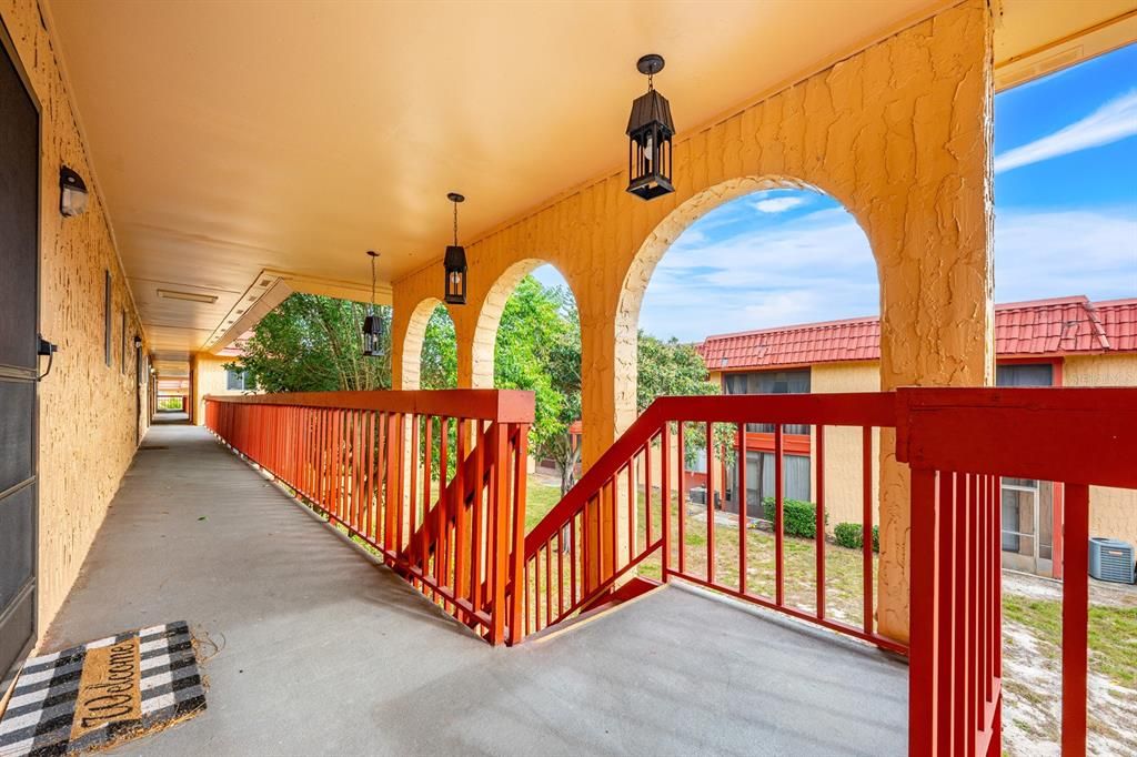 For Sale: $95,000 (1 beds, 1 baths, 672 Square Feet)