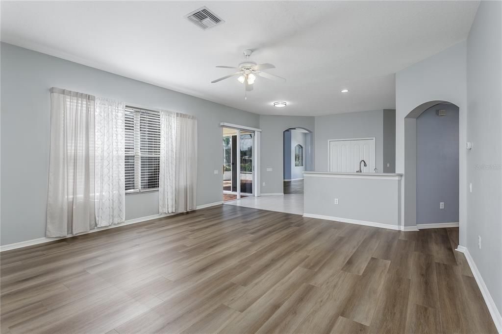 For Sale: $469,000 (4 beds, 3 baths, 2410 Square Feet)