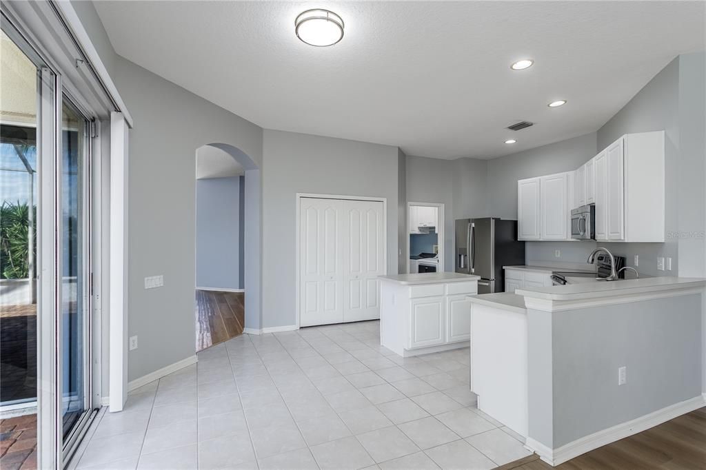 For Sale: $469,000 (4 beds, 3 baths, 2410 Square Feet)