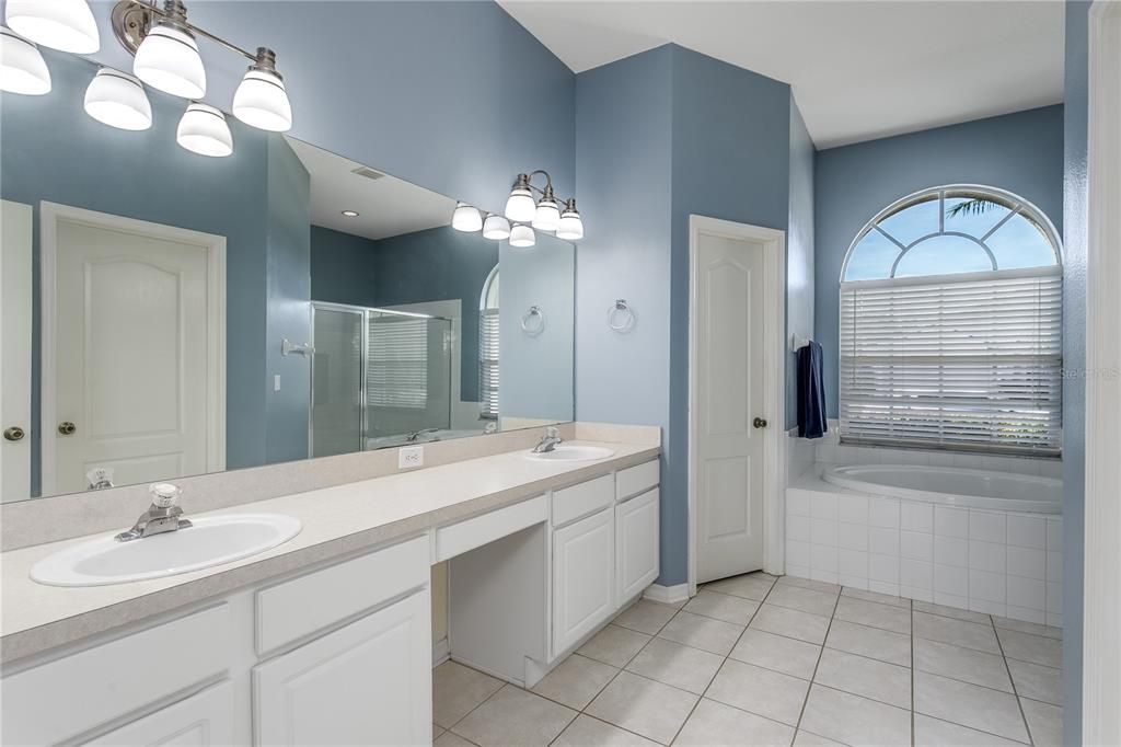 For Sale: $469,000 (4 beds, 3 baths, 2410 Square Feet)