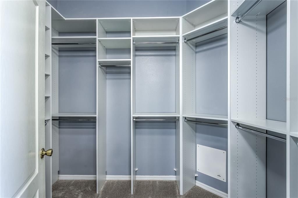 For Sale: $469,000 (4 beds, 3 baths, 2410 Square Feet)