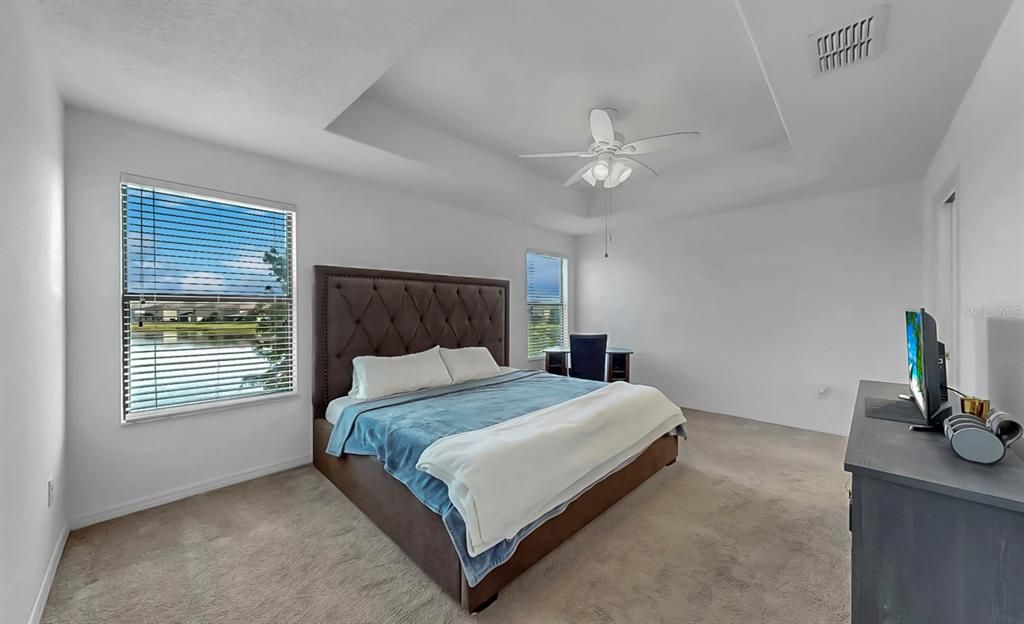 For Sale: $365,000 (3 beds, 2 baths, 1936 Square Feet)