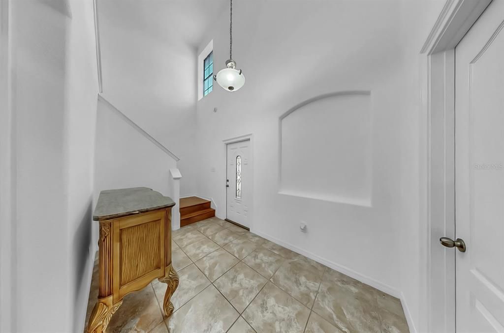 For Sale: $365,000 (3 beds, 2 baths, 1936 Square Feet)