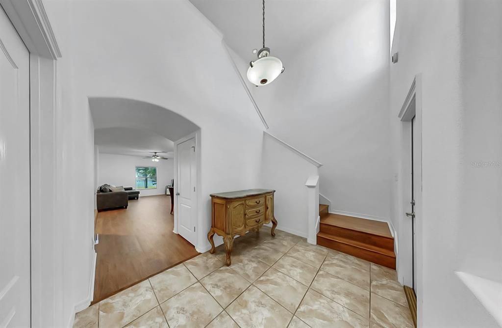 For Sale: $365,000 (3 beds, 2 baths, 1936 Square Feet)