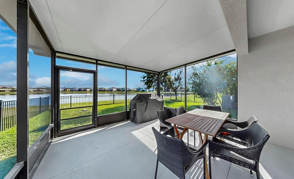 For Sale: $365,000 (3 beds, 2 baths, 1936 Square Feet)