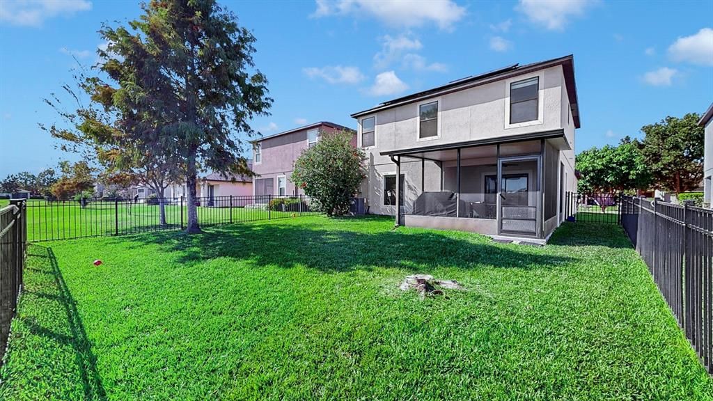 For Sale: $365,000 (3 beds, 2 baths, 1936 Square Feet)