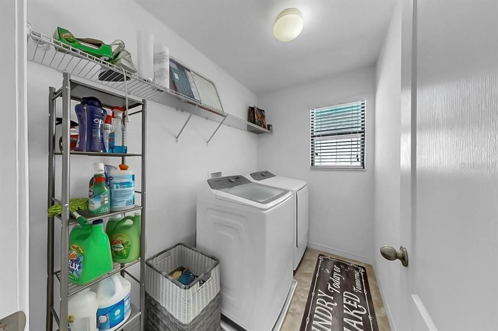 For Sale: $365,000 (3 beds, 2 baths, 1936 Square Feet)