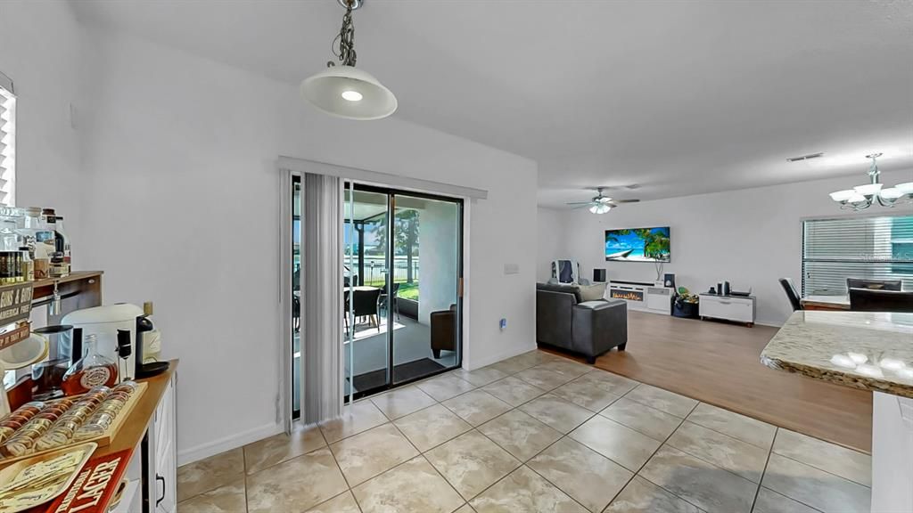 For Sale: $365,000 (3 beds, 2 baths, 1936 Square Feet)