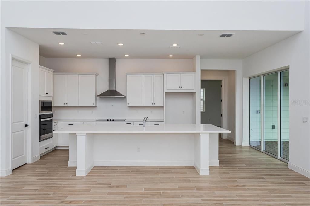 Active With Contract: $794,999 (5 beds, 4 baths, 3585 Square Feet)