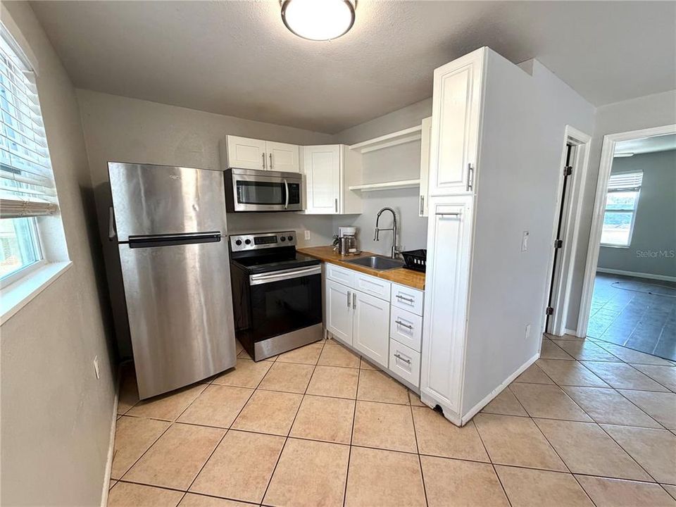 В аренду: $1,575 (2 спален, 1 ванн, 707 Квадратных фут)