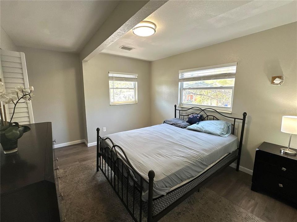 В аренду: $1,575 (2 спален, 1 ванн, 707 Квадратных фут)