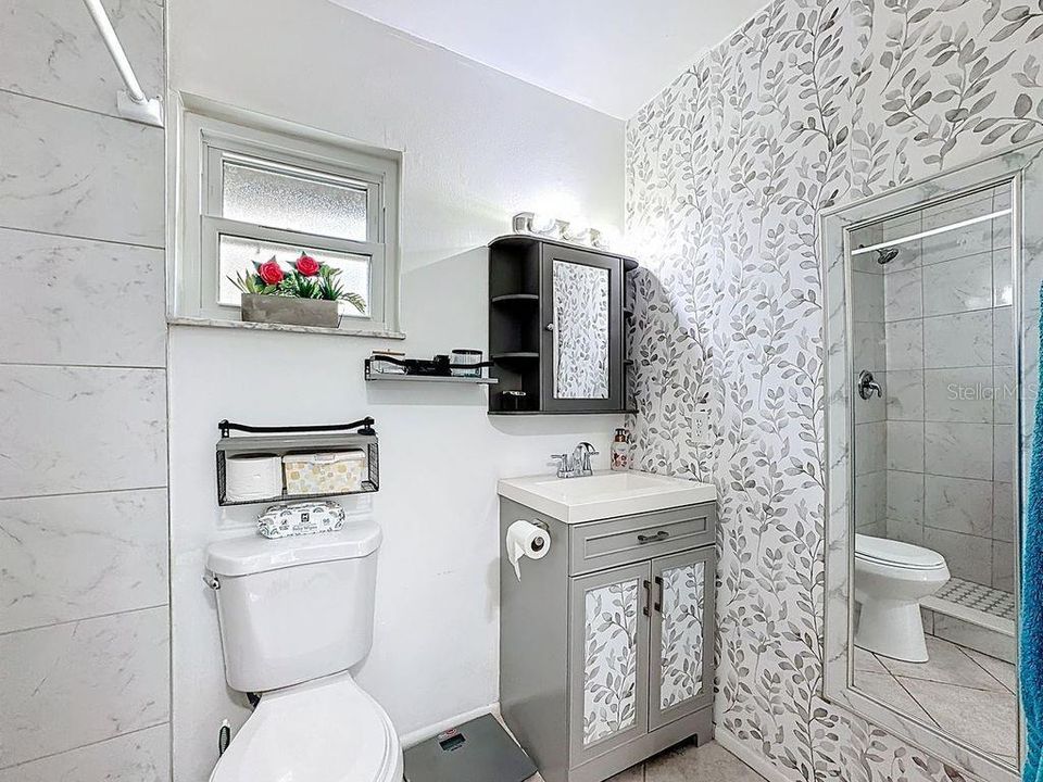 For Sale: $420,000 (3 beds, 2 baths, 1294 Square Feet)