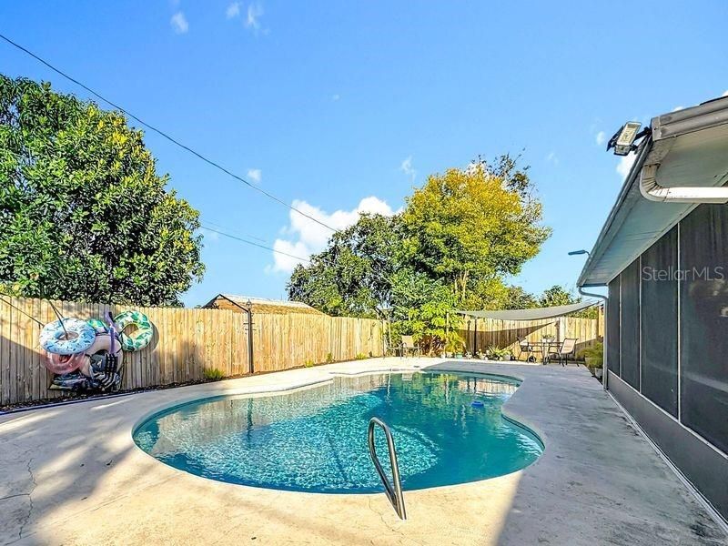 For Sale: $420,000 (3 beds, 2 baths, 1294 Square Feet)