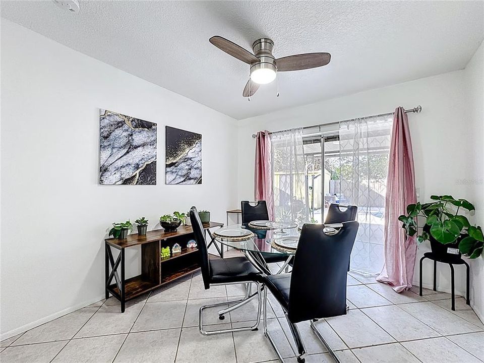 For Sale: $420,000 (3 beds, 2 baths, 1294 Square Feet)