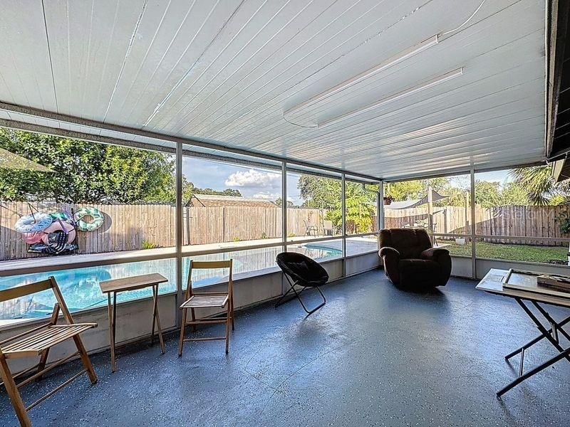 For Sale: $420,000 (3 beds, 2 baths, 1294 Square Feet)