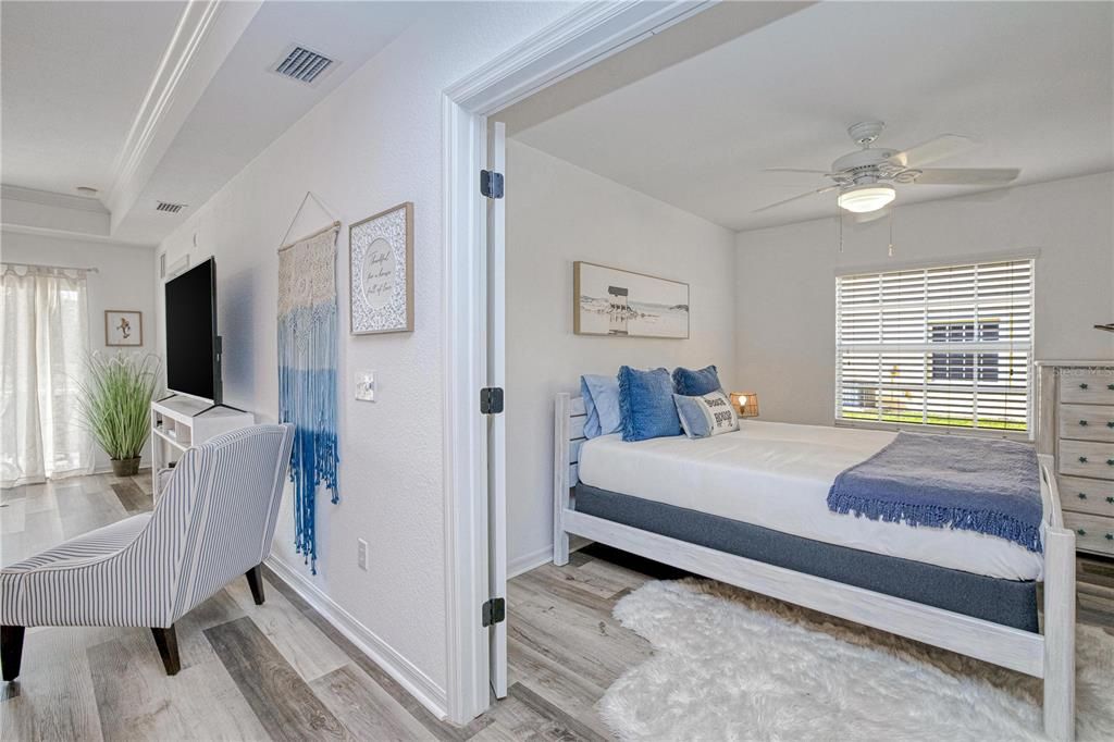 For Sale: $225,000 (2 beds, 2 baths, 1291 Square Feet)