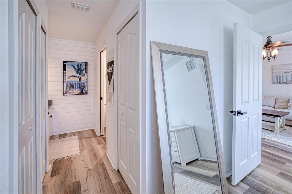 For Sale: $225,000 (2 beds, 2 baths, 1291 Square Feet)