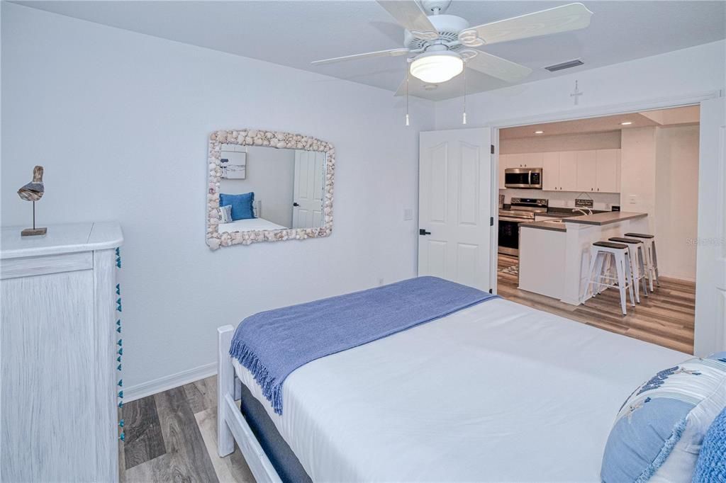 For Sale: $225,000 (2 beds, 2 baths, 1291 Square Feet)