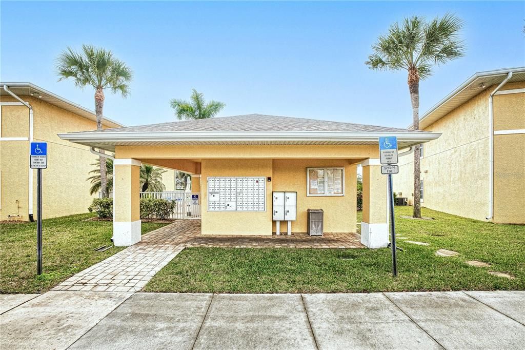 For Sale: $225,000 (2 beds, 2 baths, 1291 Square Feet)