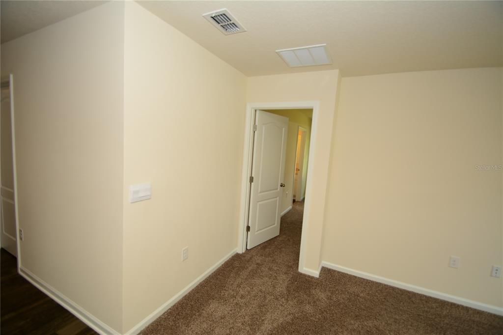 В аренду: $2,150 (3 спален, 2 ванн, 1699 Квадратных фут)