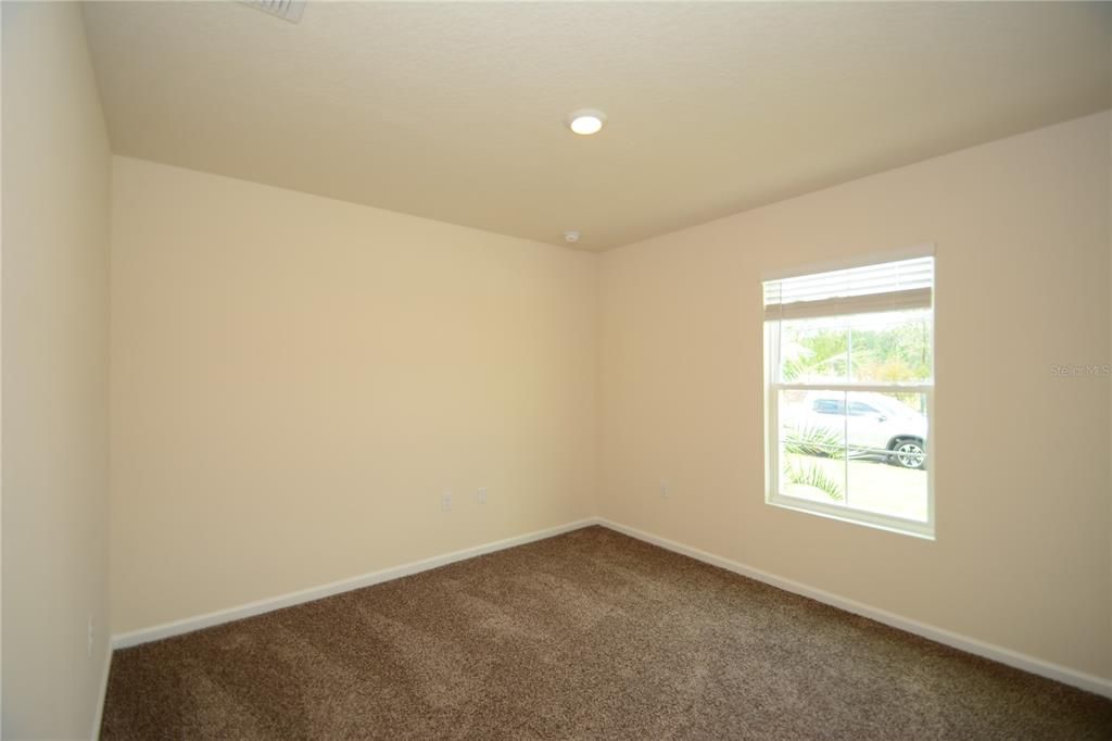 В аренду: $2,150 (3 спален, 2 ванн, 1699 Квадратных фут)