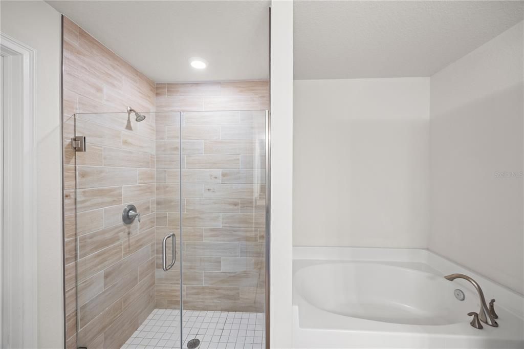 En Venta: $350,000 (4 camas, 2 baños, 1788 Pies cuadrados)