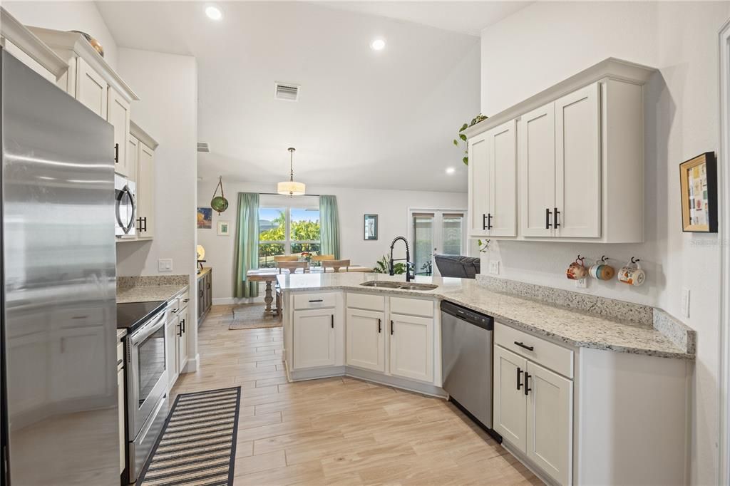 En Venta: $350,000 (4 camas, 2 baños, 1788 Pies cuadrados)