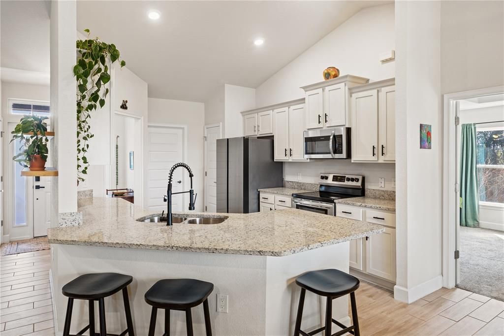 En Venta: $350,000 (4 camas, 2 baños, 1788 Pies cuadrados)