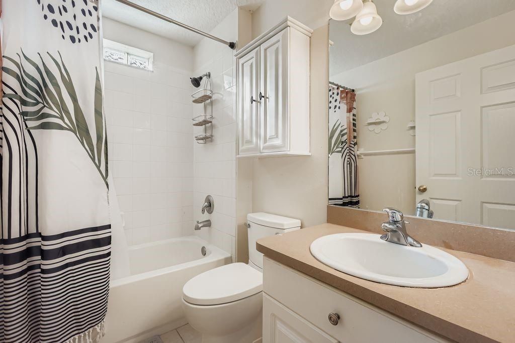 На продажу: $380,000 (3 спален, 2 ванн, 1501 Квадратных фут)