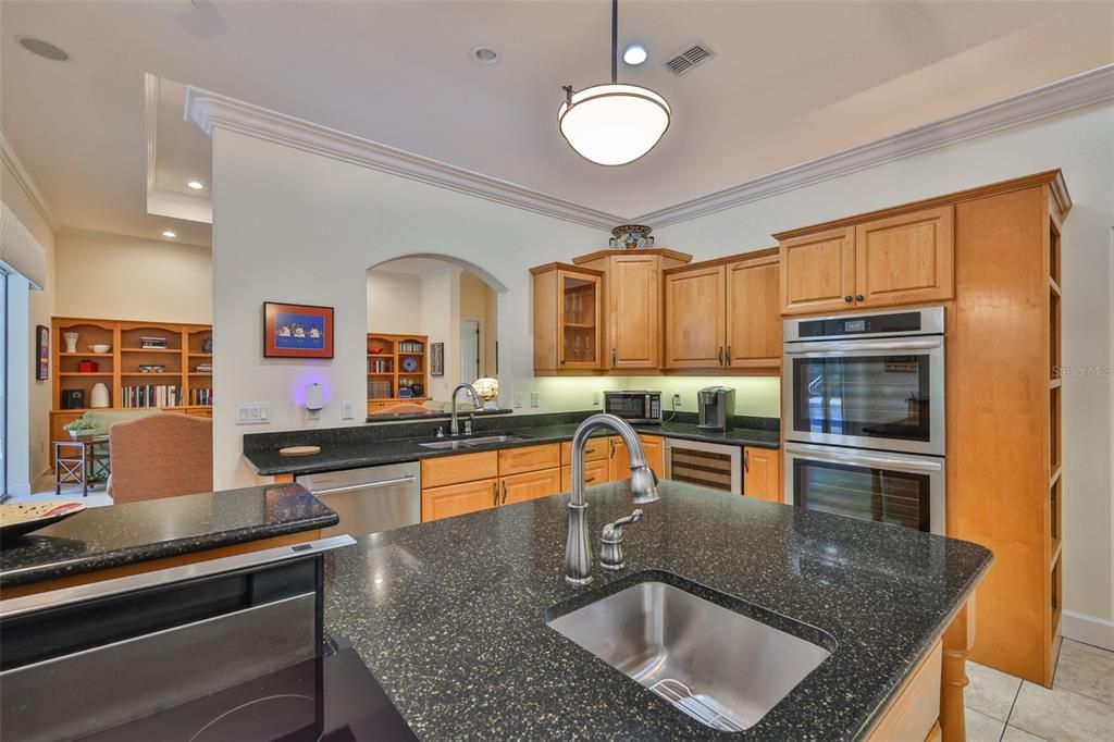 На продажу: $599,000 (3 спален, 3 ванн, 2772 Квадратных фут)