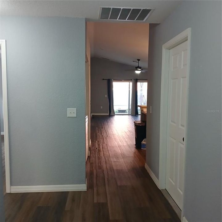 For Sale: $269,000 (3 beds, 2 baths, 1426 Square Feet)