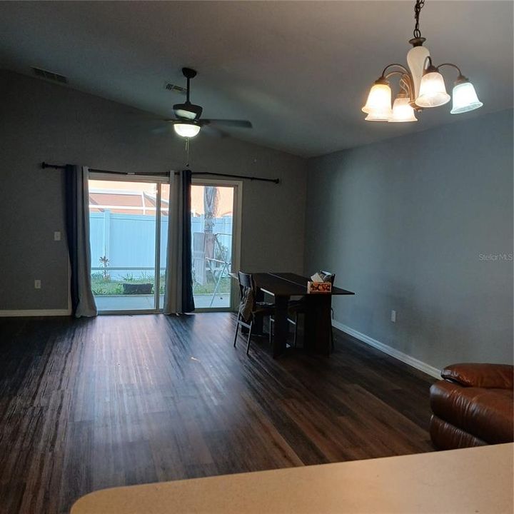 For Sale: $269,000 (3 beds, 2 baths, 1426 Square Feet)