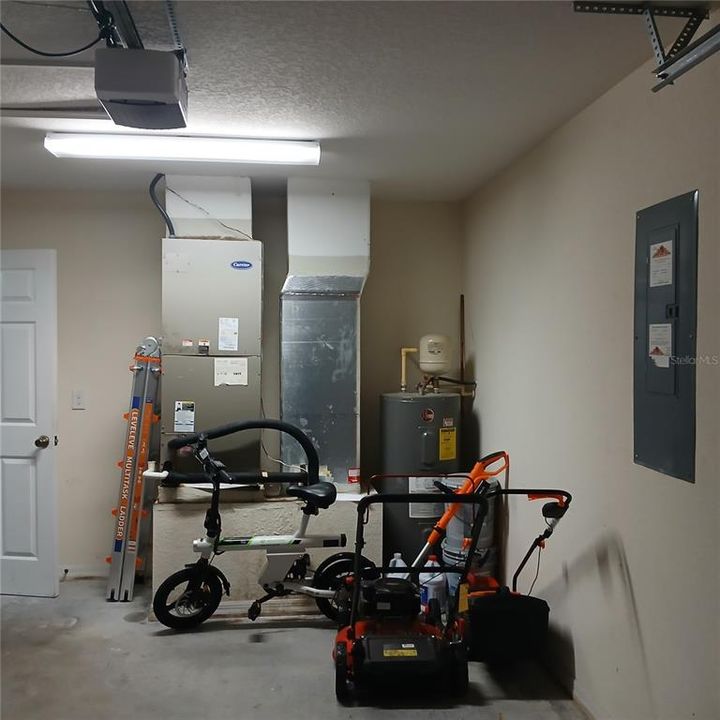 For Sale: $269,000 (3 beds, 2 baths, 1426 Square Feet)