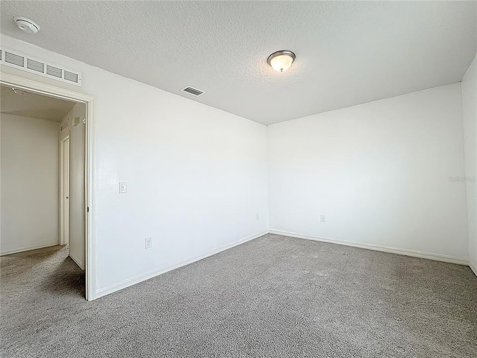 For Sale: $330,000 (4 beds, 3 baths, 2000 Square Feet)