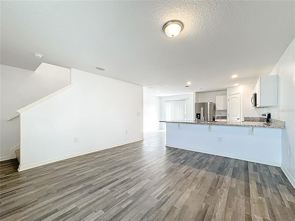 For Sale: $330,000 (4 beds, 3 baths, 2000 Square Feet)