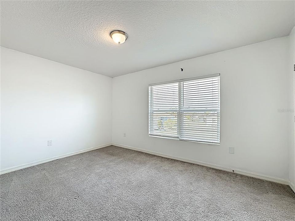 For Sale: $330,000 (4 beds, 3 baths, 2000 Square Feet)