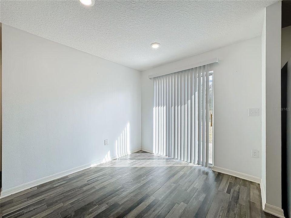 For Sale: $330,000 (4 beds, 3 baths, 2000 Square Feet)