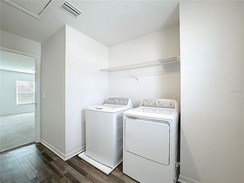 For Sale: $330,000 (4 beds, 3 baths, 2000 Square Feet)