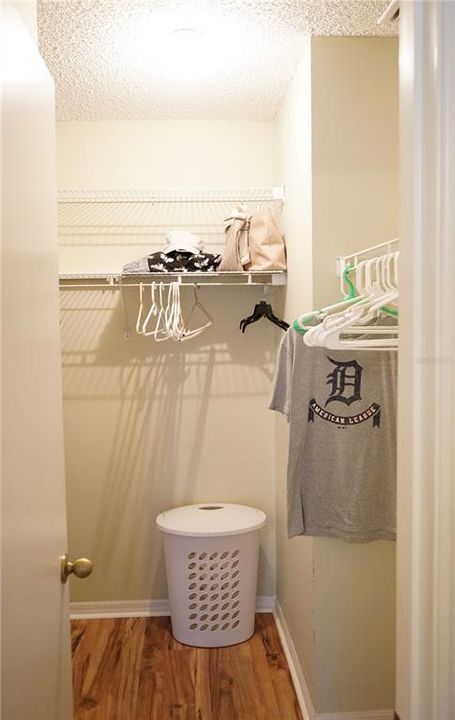 For Sale: $159,900 (2 beds, 2 baths, 1073 Square Feet)