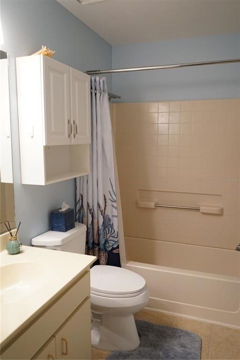 For Sale: $159,900 (2 beds, 2 baths, 1073 Square Feet)