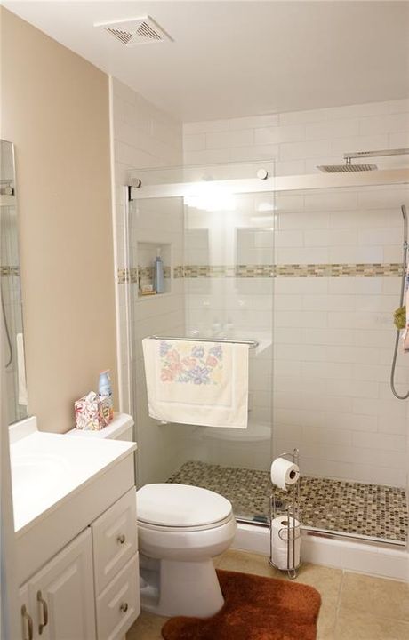 For Sale: $159,900 (2 beds, 2 baths, 1073 Square Feet)