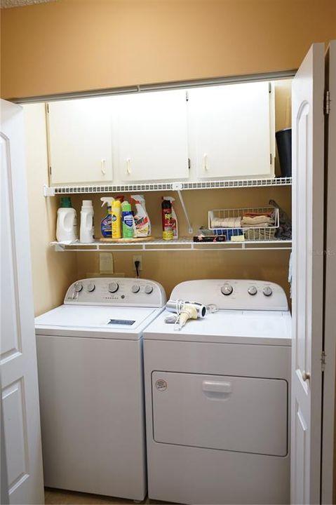 For Sale: $159,900 (2 beds, 2 baths, 1073 Square Feet)