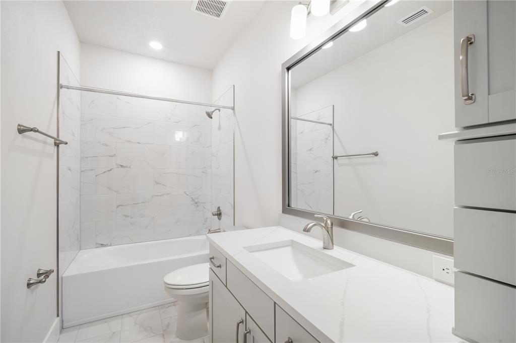 En Renta: $5,395 (3 camas, 2 baños, 2091 Pies cuadrados)