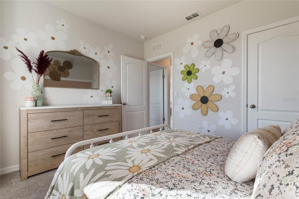 En Venta: $275,990 (4 camas, 2 baños, 1665 Pies cuadrados)