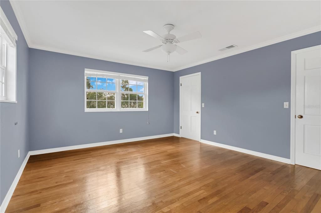 For Sale: $499,900 (5 beds, 3 baths, 3333 Square Feet)