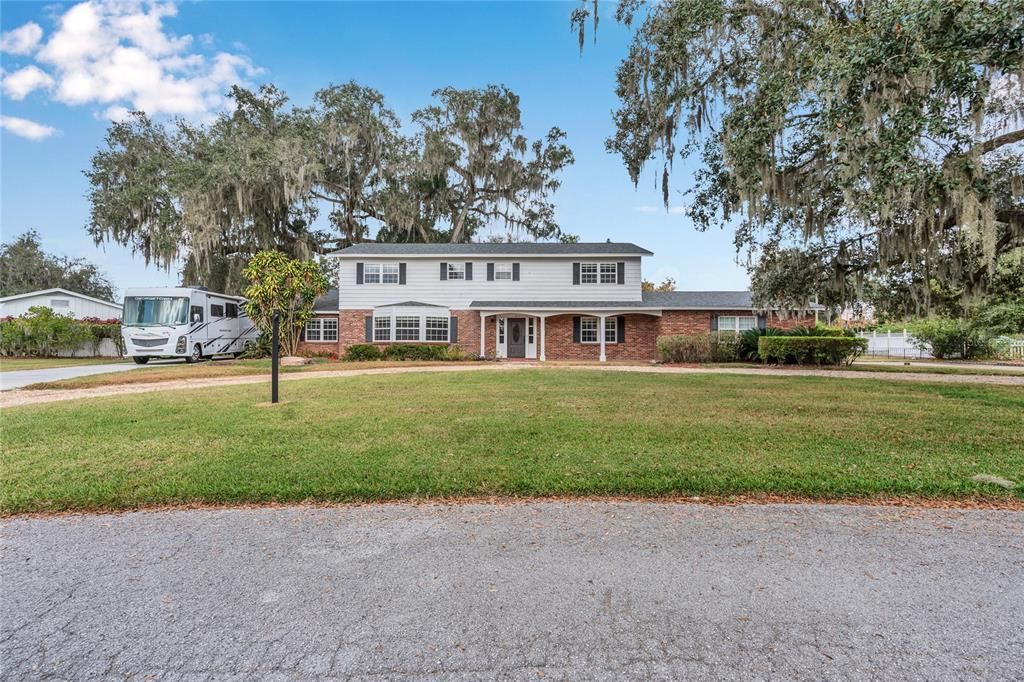 For Sale: $499,900 (5 beds, 3 baths, 3333 Square Feet)